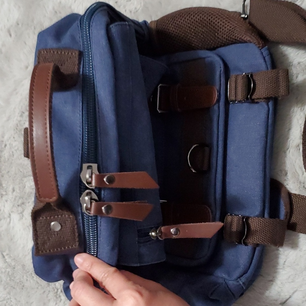 Blue padded backpack - Picture 7 of 9